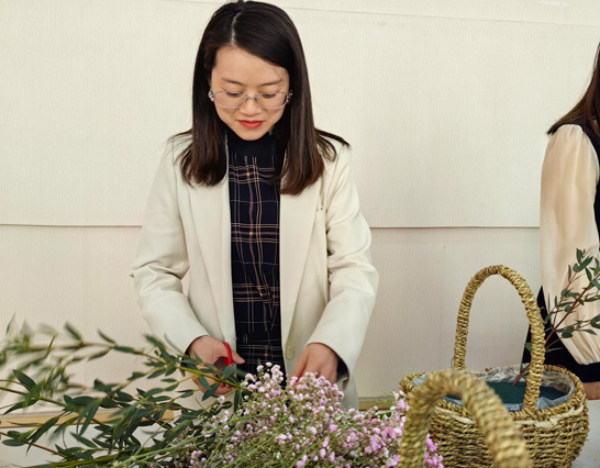 女神節(jié)里笑容翻飛，歡樂(lè)不退